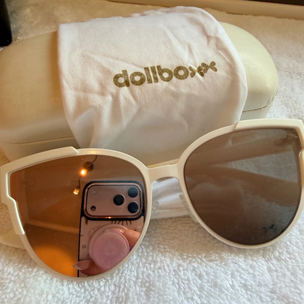Dollboxx White and Gold Sunglasses